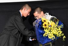 左から日高由起刀、空音央