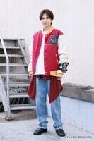 「爆上戦隊ブンブンジャー」にトッキュウ1号 / ライト役で登場した志尊淳