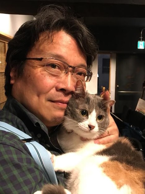 ウイスキー評論家の山岡秀雄と猫