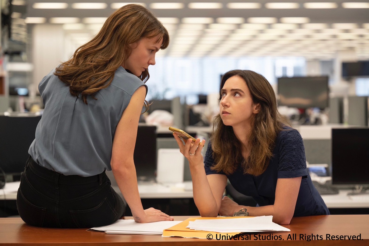 「SHE SAID／シー・セッド その名を暴け」場面写真