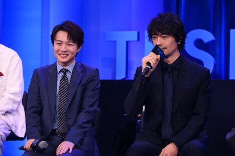 左から神木隆之介、斎藤工