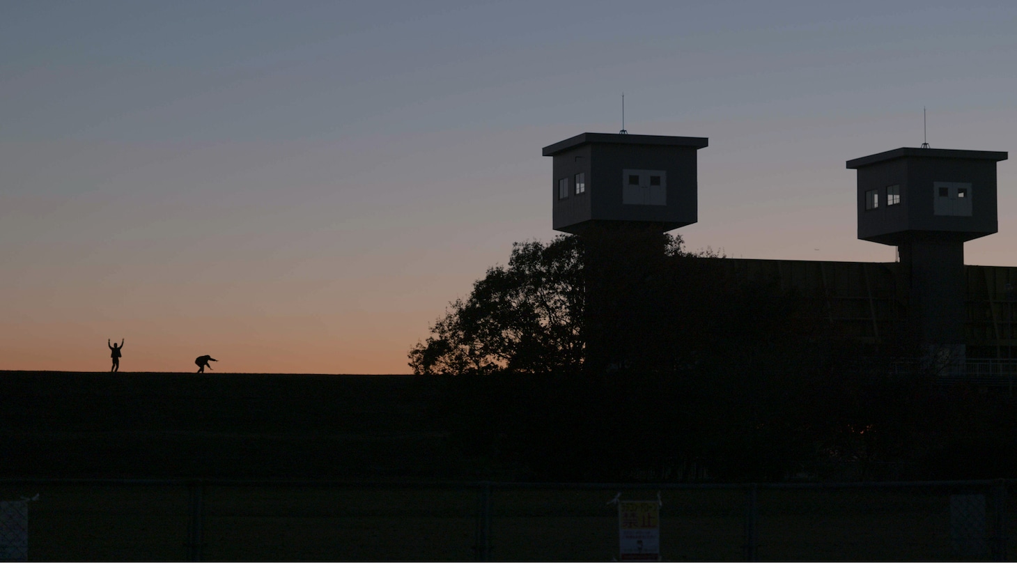 「DEAD OR ZOMBIE ソンビが発生しようとも、ボクたちは自己評価を変えない」場面写真