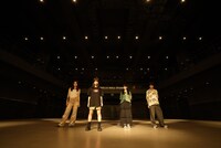 左からワン役のRuu、朝子役のAIK、サル役の松下恭子、キーちゃん役のモリヲ