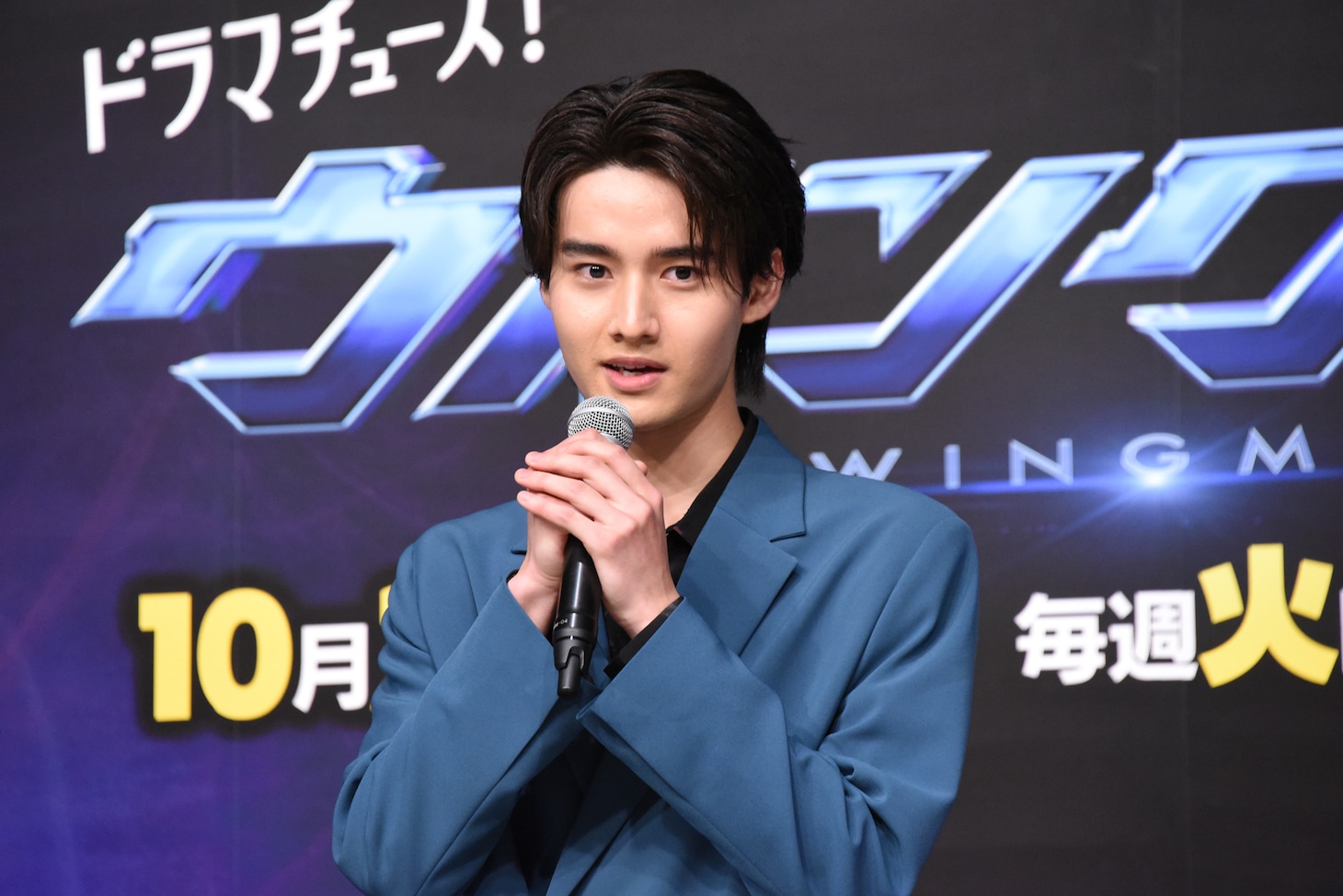藤岡真威人