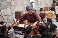 「十一人の賊軍」より、ゆりやんレトリィバァ演じる村娘。