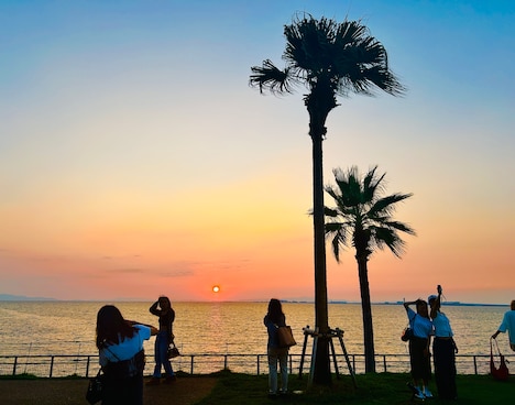 大阪湾に沈む夕日