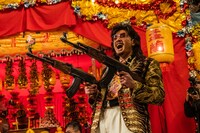 「トワイライト・ウォリアーズ 決戦！九龍城砦」よりフィリップ・ン