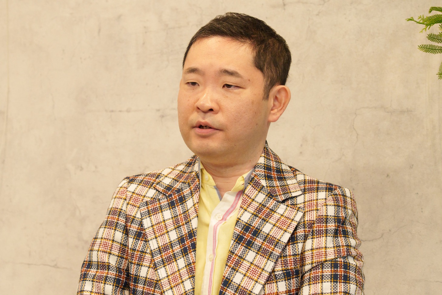 尾石初郎役の今野浩喜