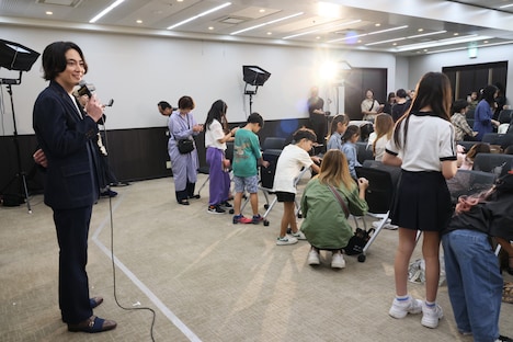 親子試写会で行われた「隠蔽看破」の様子