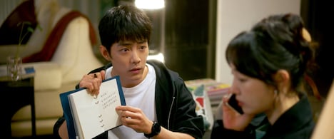 左から盛陽（ション・ヤン）、ジェン・ビン（簡氷）