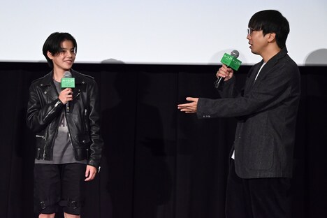 左から大沢一菜、森井勇佑