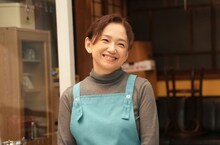 夜ドラ「バニラな毎日」より、永作博美演じる佐渡谷真奈美