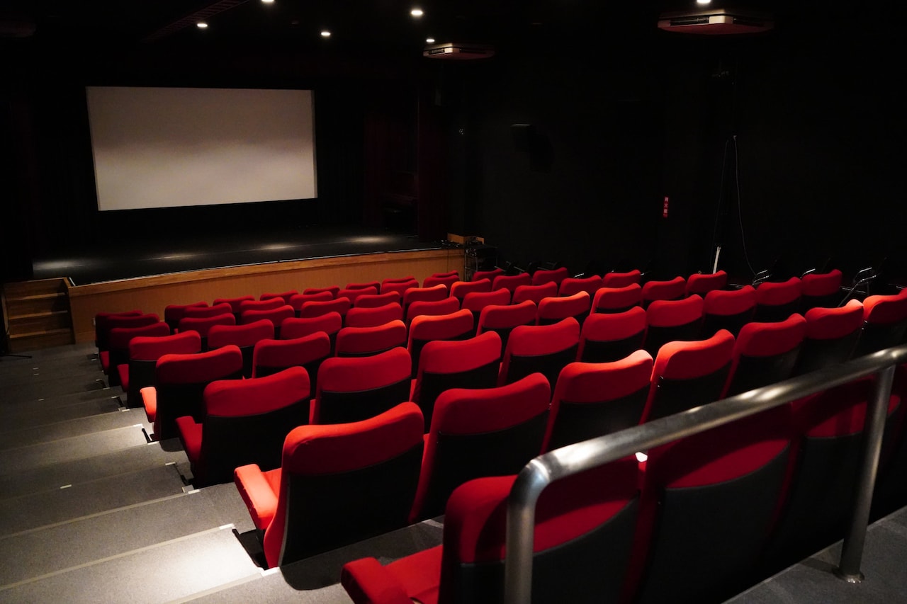 横川シネマの劇場