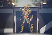 新フォーム・仮面ライダーガッチャード レジェンドライナー