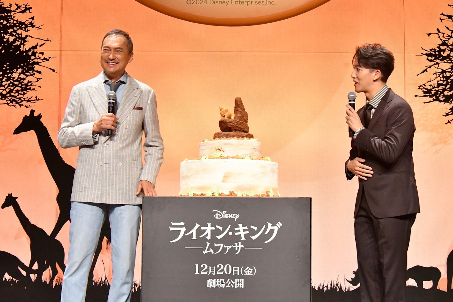 左から渡辺謙、尾上右近