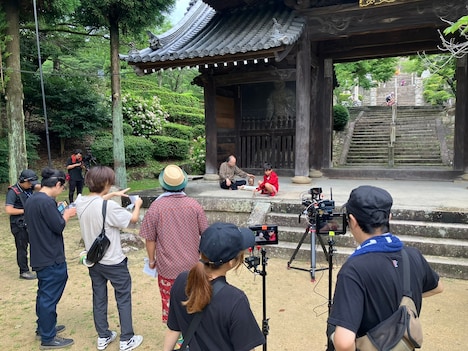 神呪寺での撮影風景