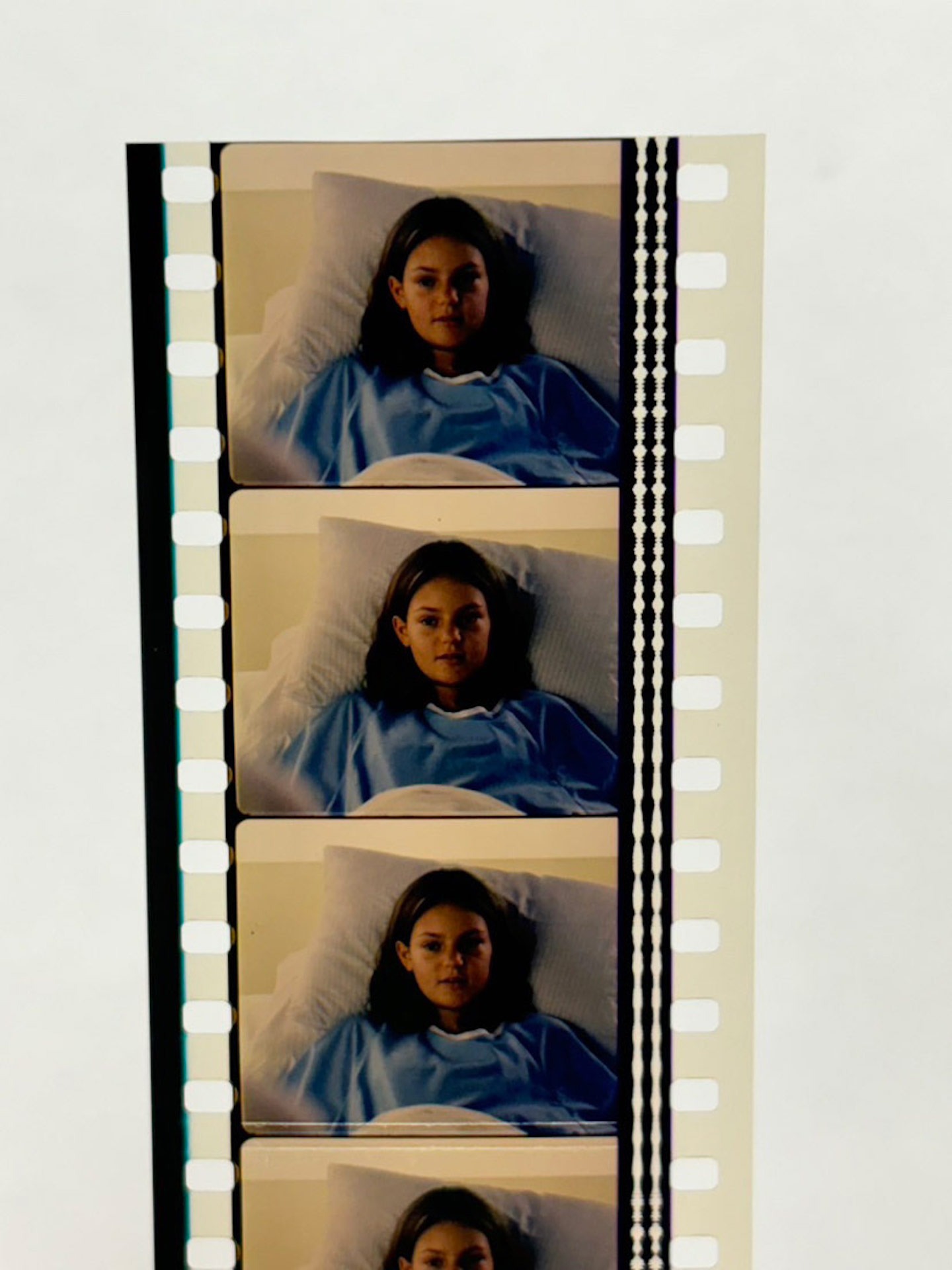 「ヴァージン・スーサイズ」35mmフィルム (c)1999 by Paramount Classics, a division of Paramount Pictures. All Rights Reserved. (c)東北新社