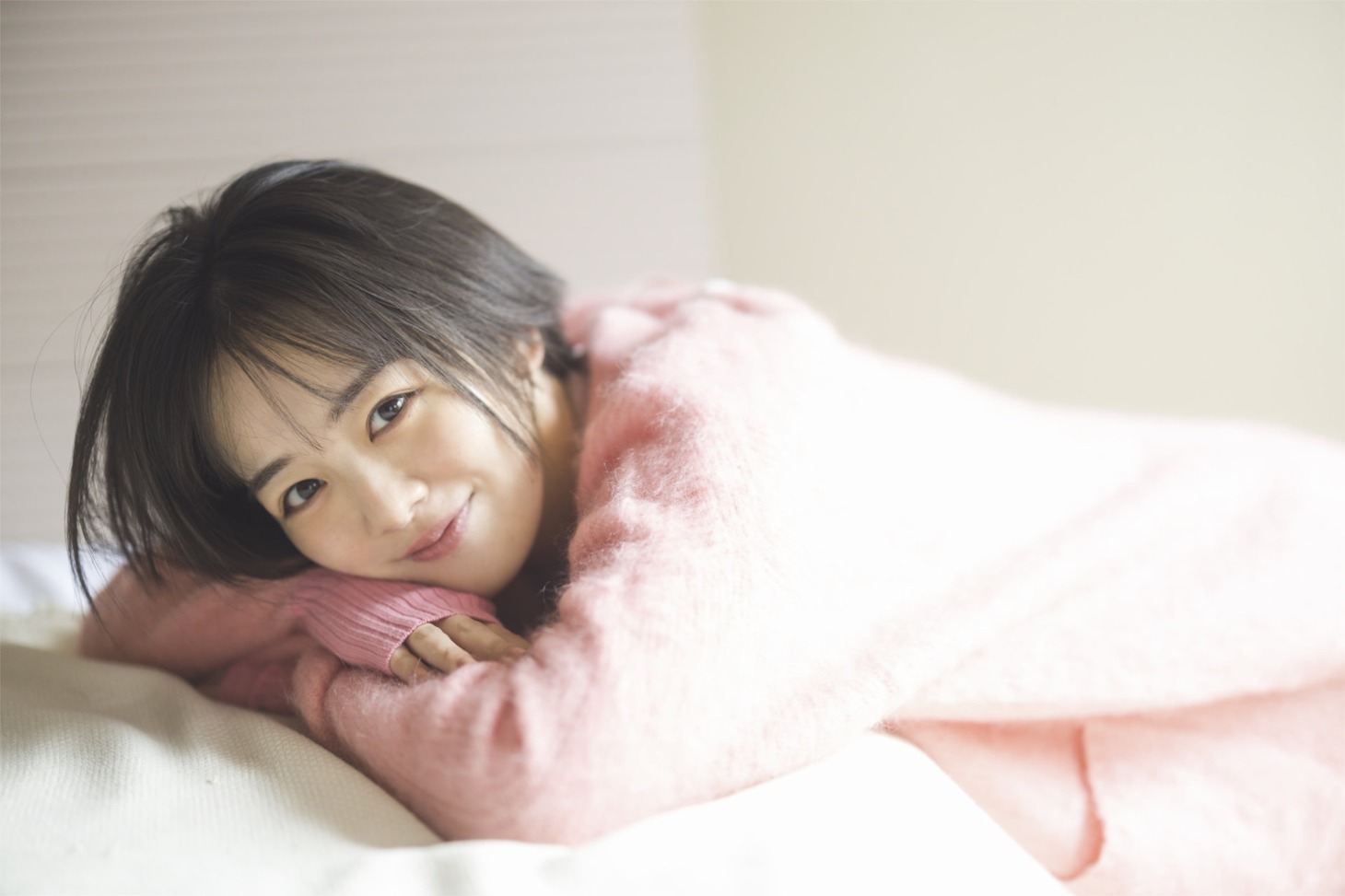 「伊原六花 CALENDAR BOOK 2025」より