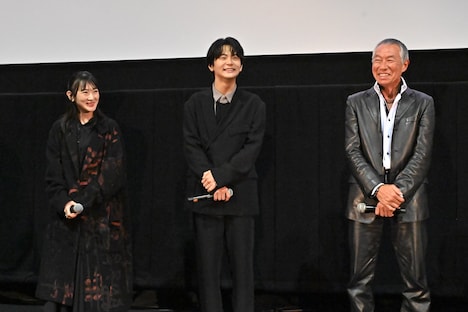 左から生駒里奈、齋藤潤、柳葉敏郎