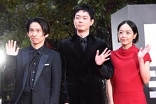 左から三宅健、菅田将暉、井上真央