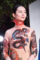 中村映里子