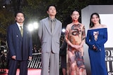 左から森田剛、成田凌、中村映里子、李杏