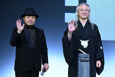 左から白石和彌、本山力