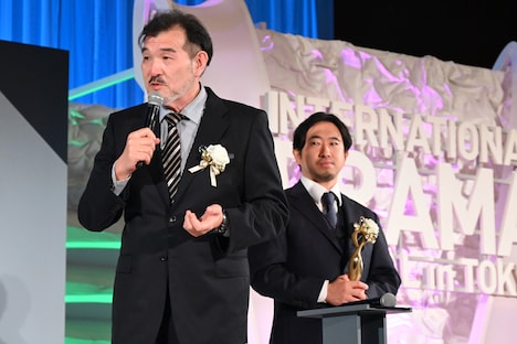 「VIVANT」より福澤克雄（左）、飯田和孝（右）