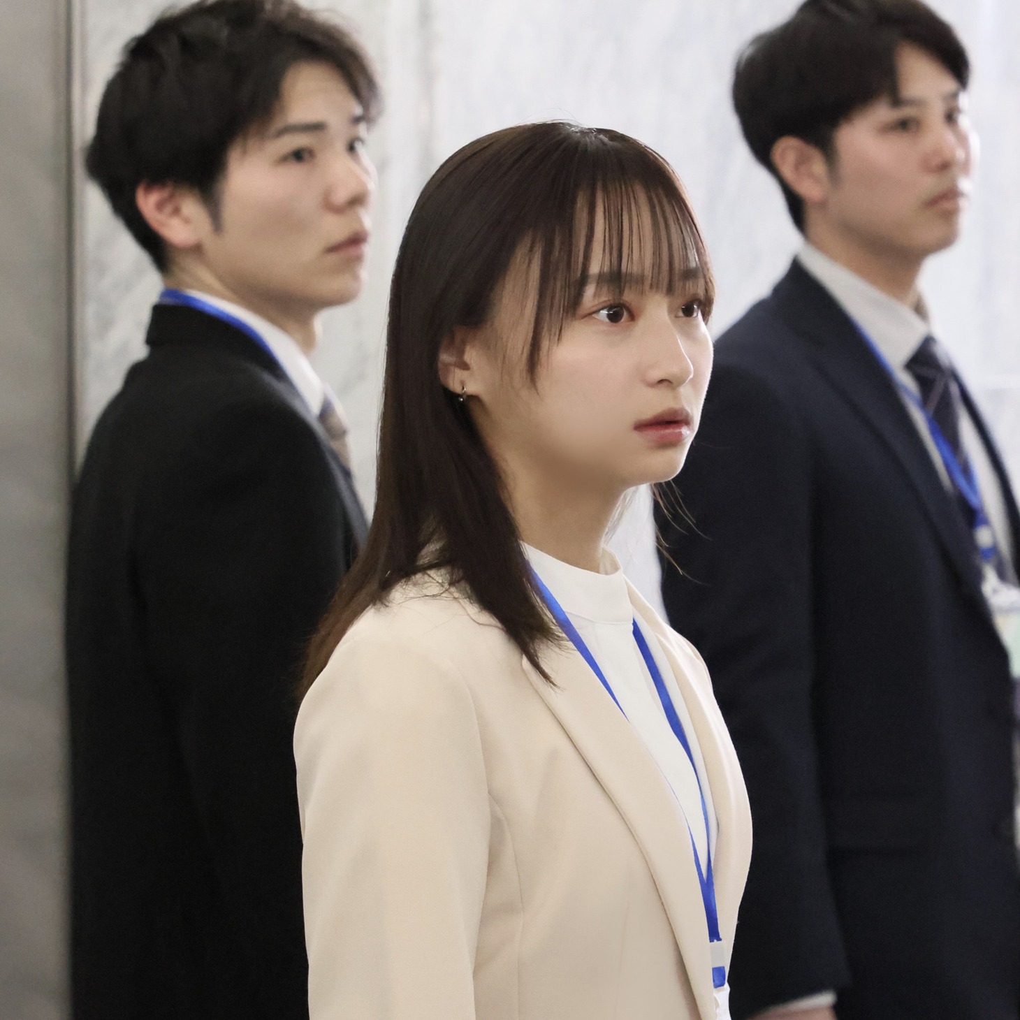 「サラリーマン金太郎」より、一美を演じる影山優佳（中央）