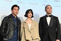 「チャオ・イェンの思い」インターナショナルプレミアの様子。ミディ・ジー（左）、チャオ・リーイン（中央）