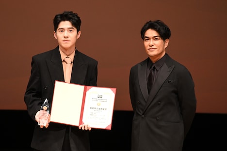 左からリウ・ハオラン（劉昊然）、北村一輝