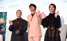 左から李杏、成田凌、中村映里子