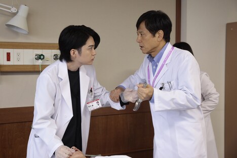 「ドクターY～外科医・加地秀樹～」場面写真