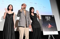 左からナタリー・スー（許恩怡）、チャン・ジーアン（張吉安）、フィッシュ・リウ（廖子妤）