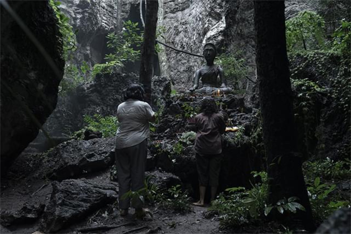 「女神の継承」場面写真 (c)2021 SHOWBOX AND NORTHERN CROSS ALL RIGHTS RESERVED.