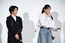 左から大沢一菜、綾瀬はるか