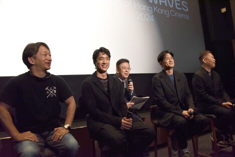 左から谷垣健治、テレンス・ラウ、フィリップ・ン、アンガス・チャン