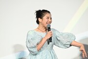 齊藤なぎさとメッセージを伝え合い、「早くやったほうがいいよ！」と男子メンバーに呼びかける渡邉美穂