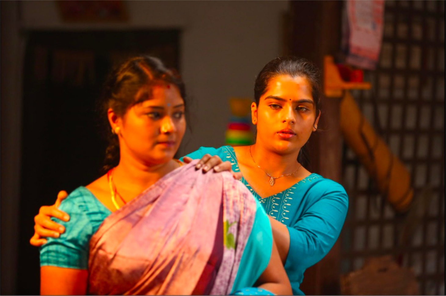 「コムライヤ爺さんのお葬式」場面写真