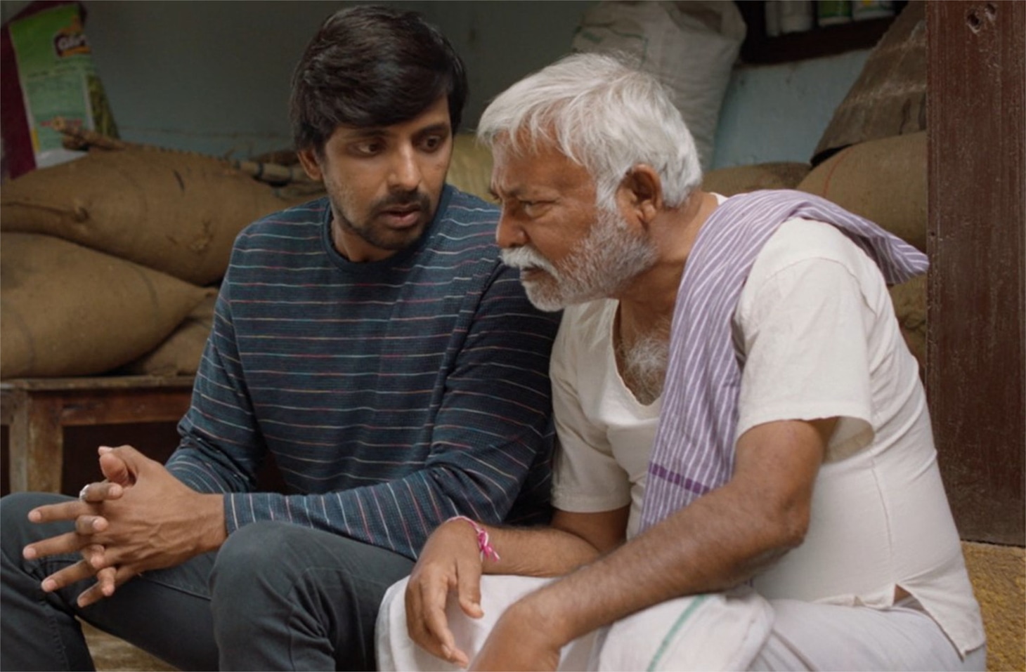 「コムライヤ爺さんのお葬式」場面写真