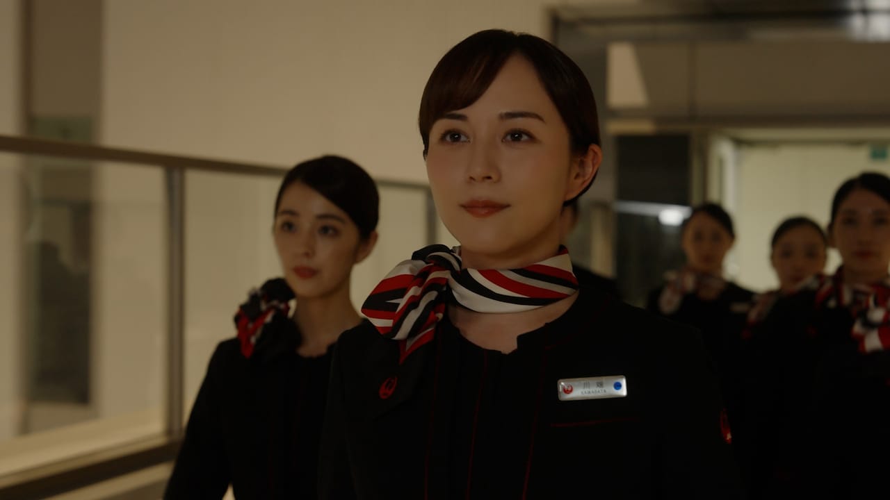 比嘉愛未がCA役で「それぞれの孤独のグルメ」出演、リアル五郎との対面に歓喜