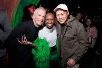 左から製作のマーク・E・プラット、出演者のシンシア・エリヴォ、監督のジョン・M・チュウ