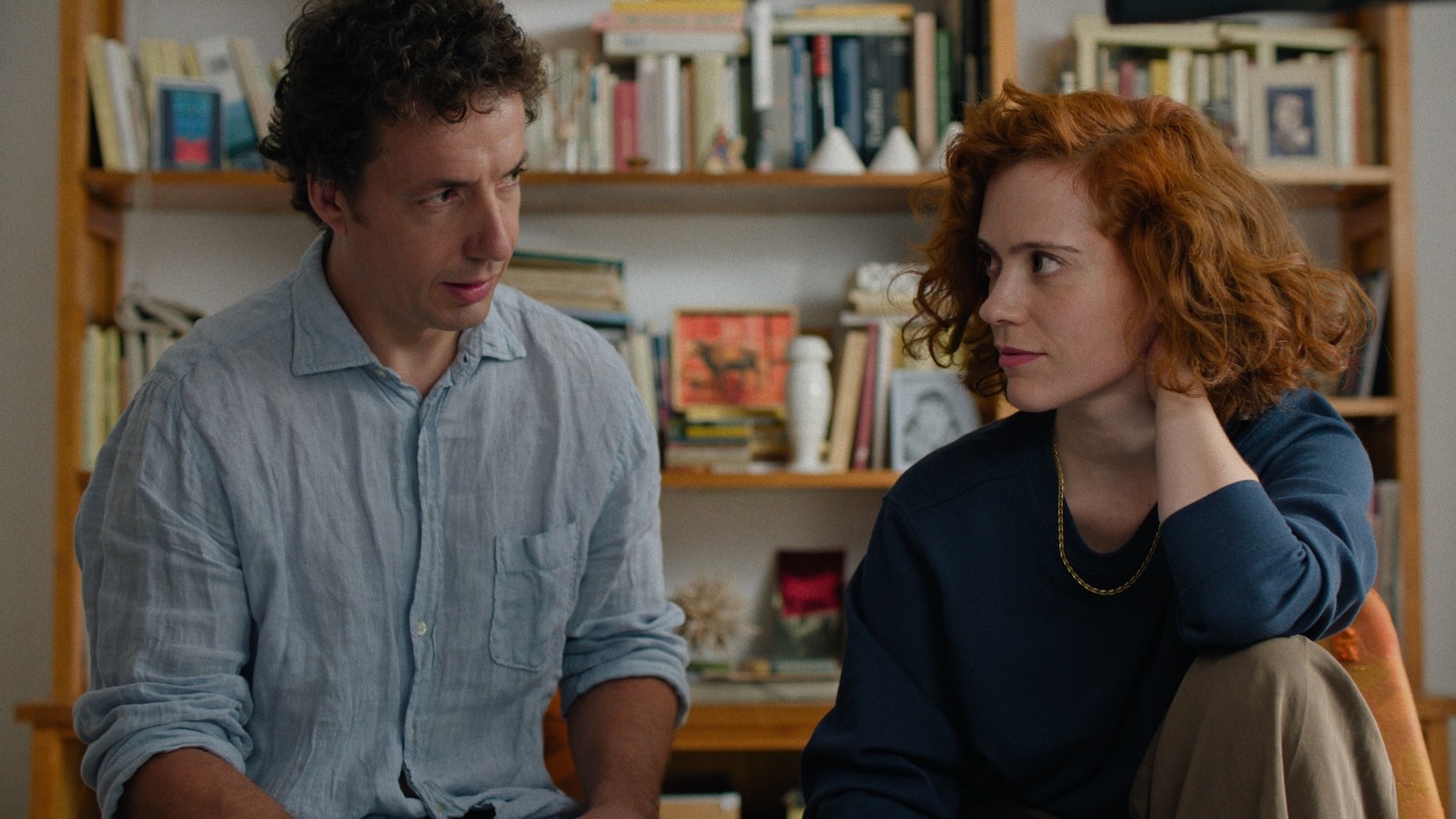 「ジ・アザー・ウェイ・アラウンド（The Other Way Around）」場面写真 (c)Los Ilusos Films, Les Films du Worso and Memento International