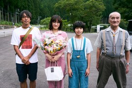 「ルート29」綾瀬はるか・市川実日子・高良健吾のオールアップ映像、現場の空気感を絶賛