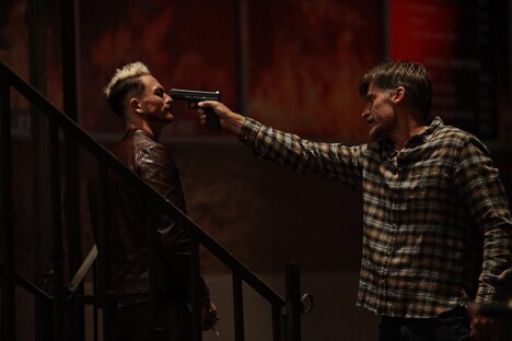 「神は銃弾」場面写真