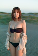 「沢口愛華フォトエッセイ 沢口生活」ローソンエンタテインメント購入特典のポストカード