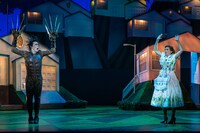 「エドワード・シザーハンズ ダンスバージョン」場面写真（Photo by Kaasam Aziz）