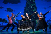 「エドワード・シザーハンズ ダンスバージョン」場面写真（Photo by Kaasam Aziz）