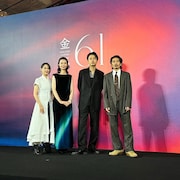 「雨の中の慾情」成田凌らが台湾で舞台挨拶、森田剛はおじさんの差し入れにほっこり