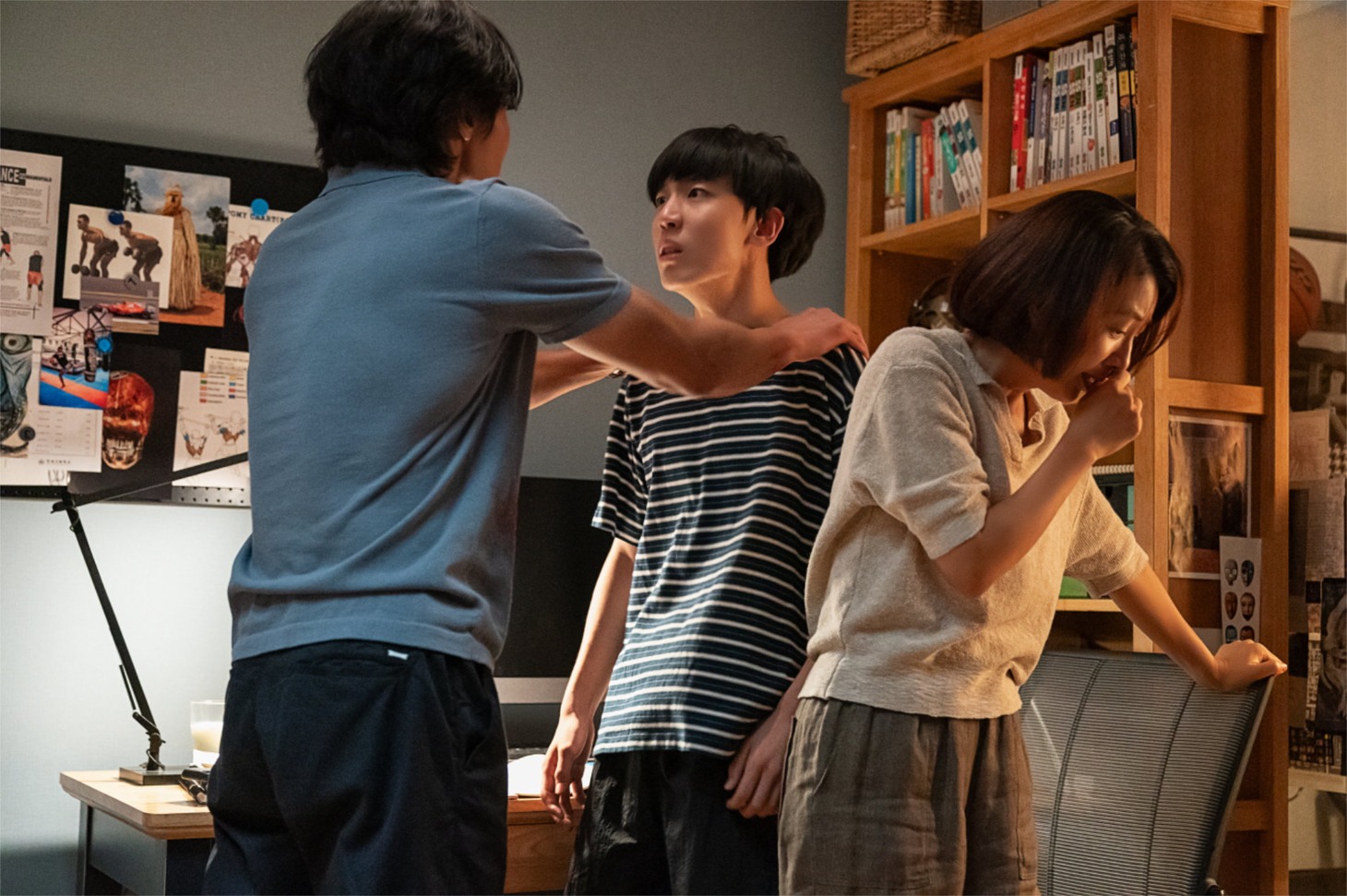 韓国映画「満ち足りた家族」場面写真